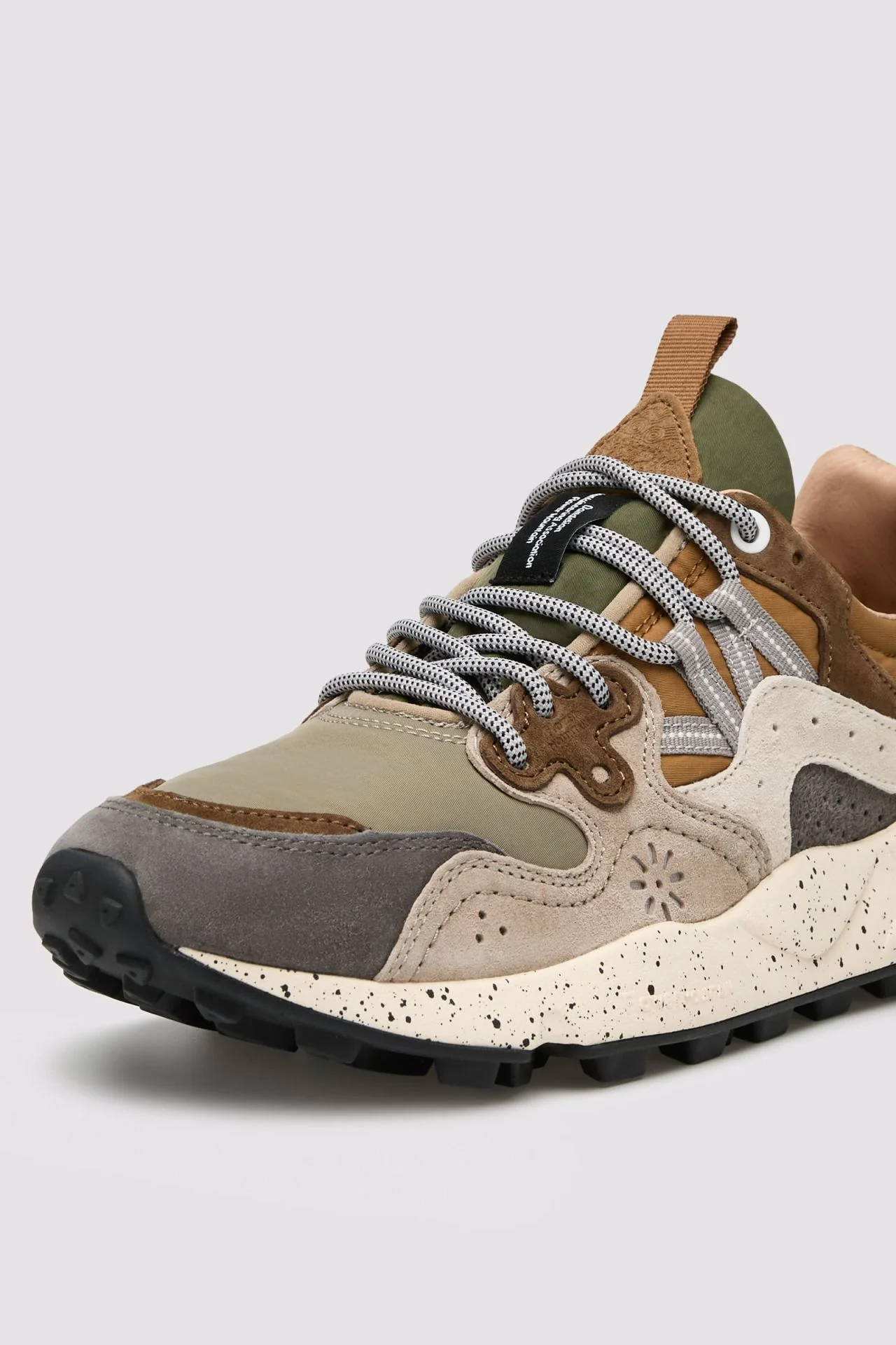 Flower Mountain | Yamano 3 Man - Grey / Onion - Image 3