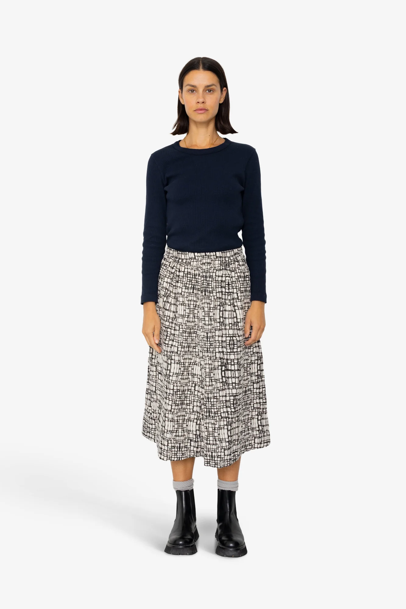 Full Seam Skirt - Black Ecru Maze Print - Image 2